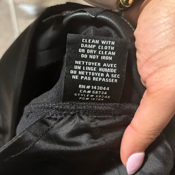 7 For all Mankind Faux Leather Wide Cropped Leg Pants Black- Size Medium - Picture 10 of 11